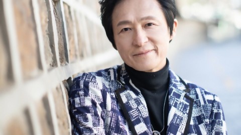 양방언은 장르를 찢어...